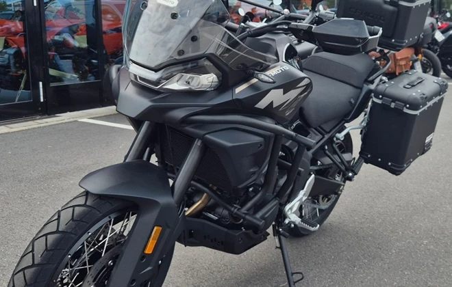 CFMOTO 700MT