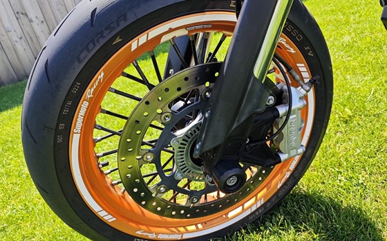 Gebrauchtmotorrad KTM 690 SMC R - Bild 4