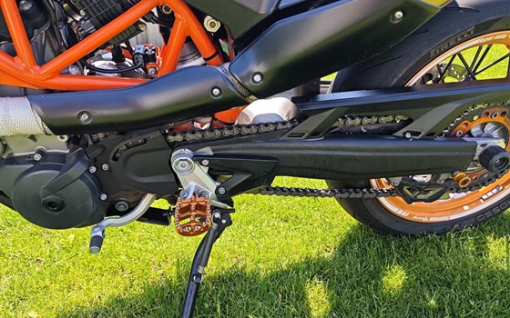 Gebrauchtmotorrad KTM 690 SMC R - Bild 7