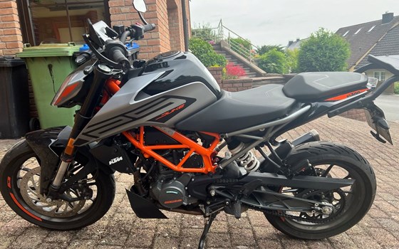 Gebrauchtmotorrad KTM 125 Duke - Bild 3