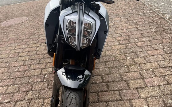 Gebrauchtmotorrad KTM 125 Duke - Bild 4