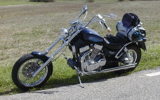 Gebrauchtmotorrad Suzuki Intruder VS 1400 - Bild 2