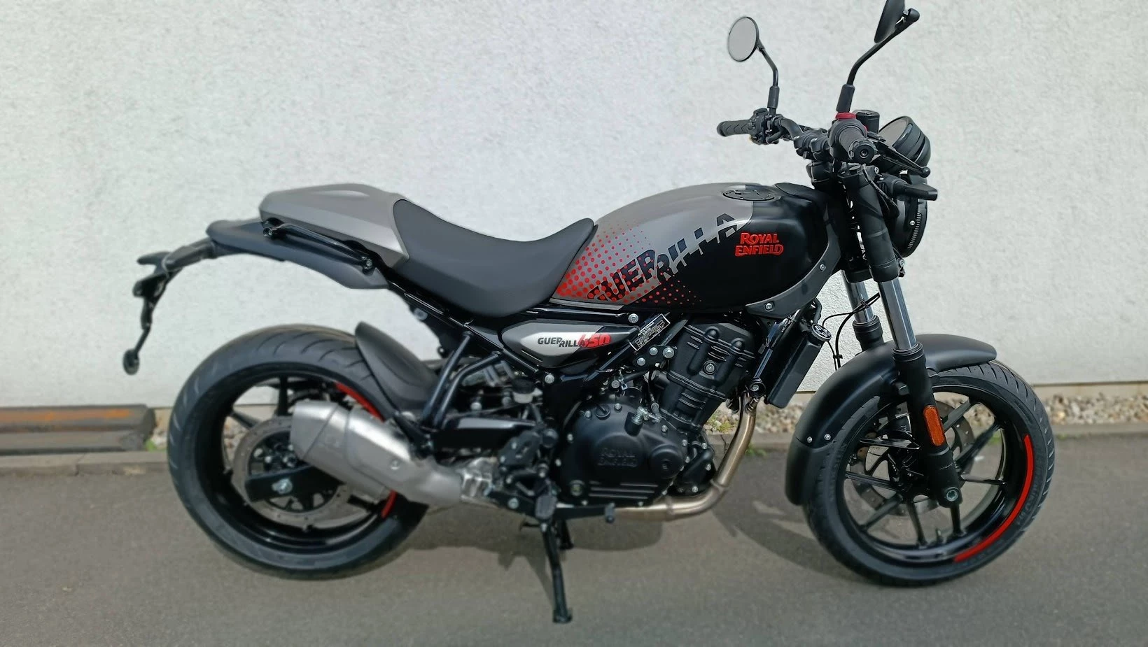 Royal Enfield Guerrilla 450