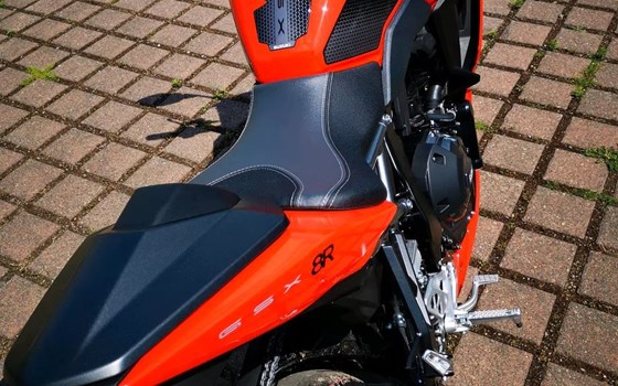 Neufahrzeug Suzuki GSX-8R Daidai-Iro Power Edition - Bild 11