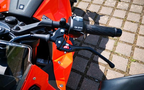 Neufahrzeug Suzuki GSX-8R Daidai-Iro Power Edition - Bild 3
