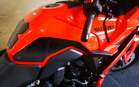 Neufahrzeug Suzuki GSX-8R Daidai-Iro Power Edition - Bild 5