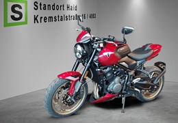 Neumotorrad Triumph Trident 800