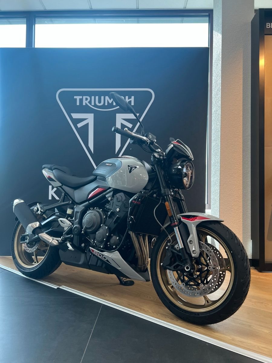 Triumph Trident 800