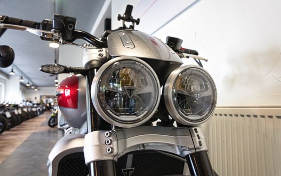 Gebrauchtmotorrad Triumph Rocket 3 R - Bild 3
