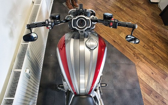Gebrauchtmotorrad Triumph Rocket 3 R - Bild 5