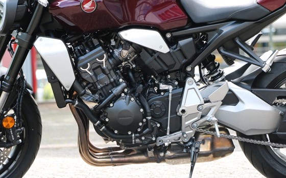 Gebrauchtmotorrad Honda CB 1000 R - Bild 3