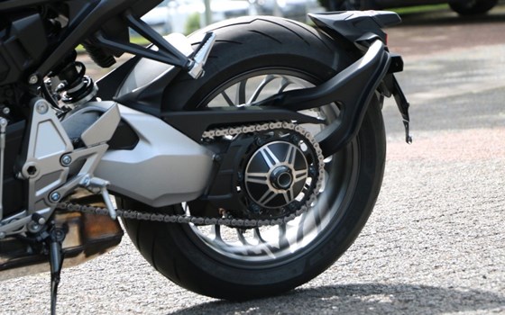 Gebrauchtmotorrad Honda CB 1000 R - Bild 7