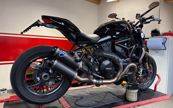 Gebrauchtmotorrad Ducati Monster 1200 R - Bild 2