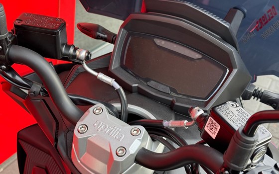 Motorrad Occasion Aprilia SR GT Replica 125 - Bild 6