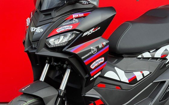 Motorrad Occasion Aprilia SR GT Replica 125 - Bild 9