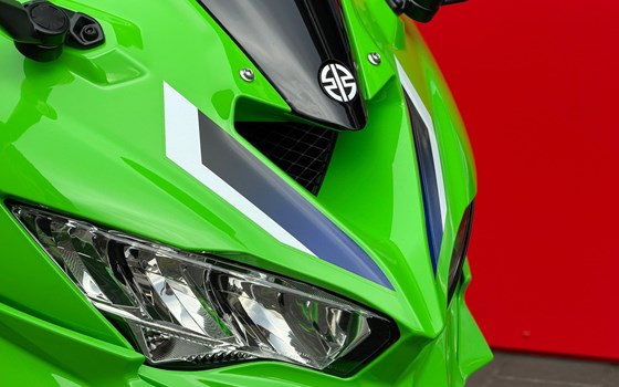 Motorrad Occasion Kawasaki Ninja ZX-4RR - Bild 6