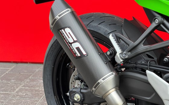 Motorrad Occasion Kawasaki Ninja ZX-4RR - Bild 7
