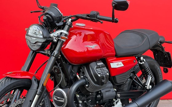Neufahrzeug Moto Guzzi V7 - Bild 12