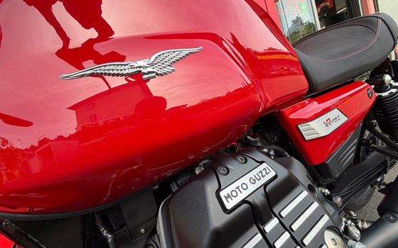 Neufahrzeug Moto Guzzi V7 - Bild 13