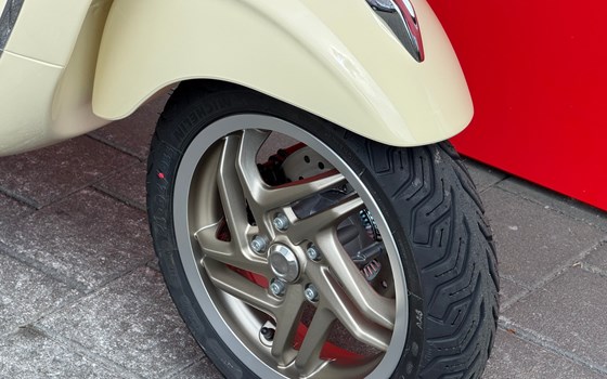 Neufahrzeug Vespa Primavera 125 S - Bild 8