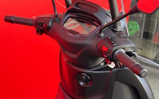Neufahrzeug Piaggio Beverly 400 S - Bild 5