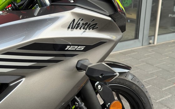 Neufahrzeug Kawasaki Ninja 125 - Bild 7