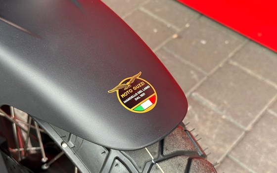 Motorrad Occasion Moto Guzzi Stelvio - Bild 8