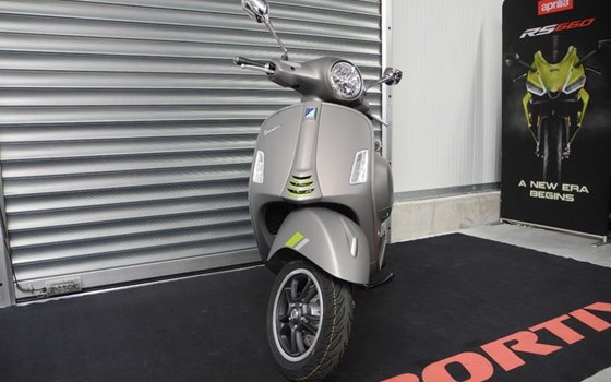 Neufahrzeug Vespa GTS 125 Super Tech - Bild 6
