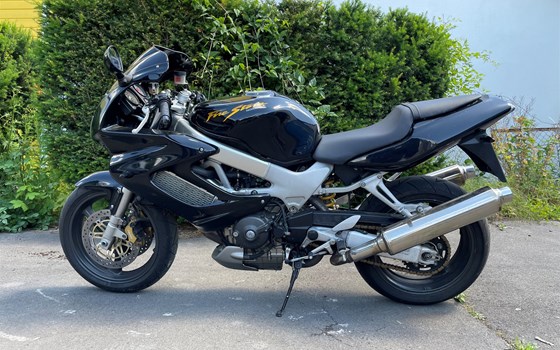 Gebrauchtmotorrad Honda VTR 1000 F Fire Storm - Bild 2