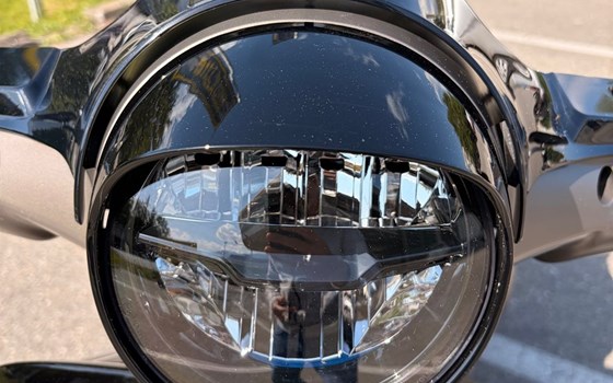Gebrauchtmotorrad Vespa GTS 300 hpe Super Tech - Bild 3