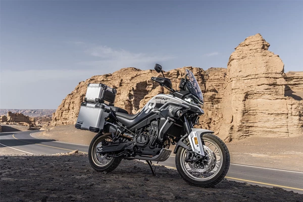 CFMOTO 800MT-ES (Glacier White) - Bild 5
