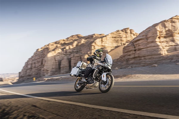 CFMOTO 800MT-ES (Glacier White) - Bild 6