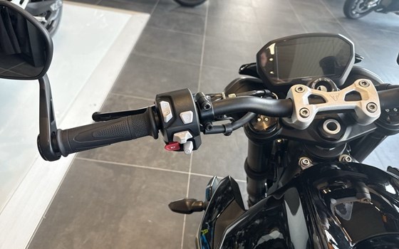 Gebrauchtmotorrad Triumph Street Triple RS - Bild 6