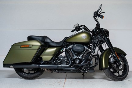 Harley-Davidson Touring Road King Special FLHRXS