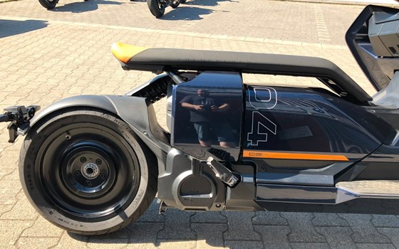 Gebrauchtmotorrad BMW CE 04 - Bild 13