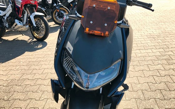 Gebrauchtmotorrad BMW CE 04 - Bild 18