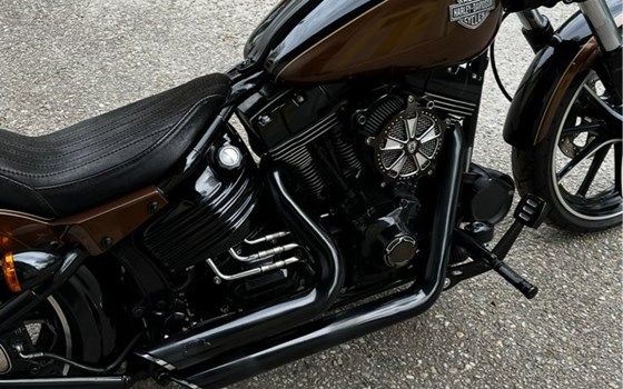Gebrauchtmotorrad Harley-Davidson Softtail Rocker FXCW - Bild 2