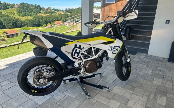 Gebrauchtmotorrad Husqvarna 701 Supermoto - Bild 5