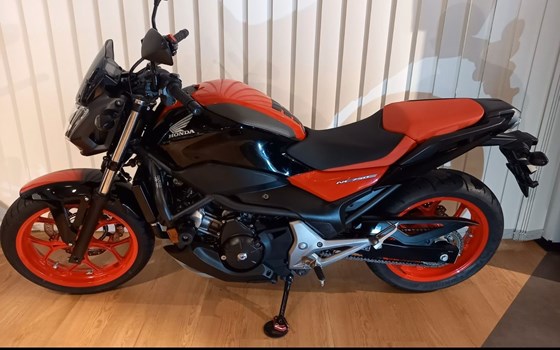 Gebrauchtmotorrad Honda NC750S DCT - Bild 3