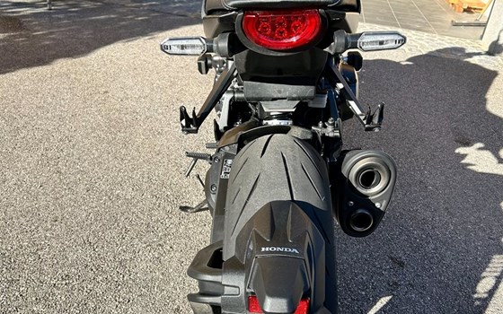 Gebrauchtmotorrad Honda CB1000R Black Edition - Bild 3