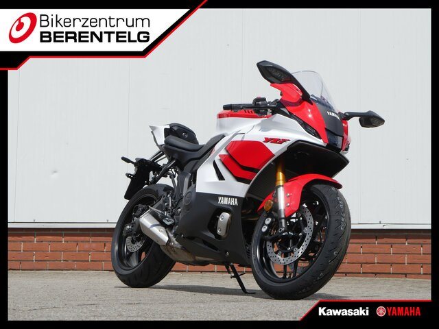 Yamaha R7