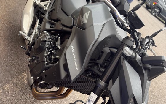 Gebrauchtmotorrad Honda CB750 Hornet - Bild 3