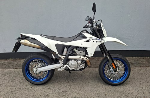 Gebrauchtmotorrad Suzuki DR-Z4SM
