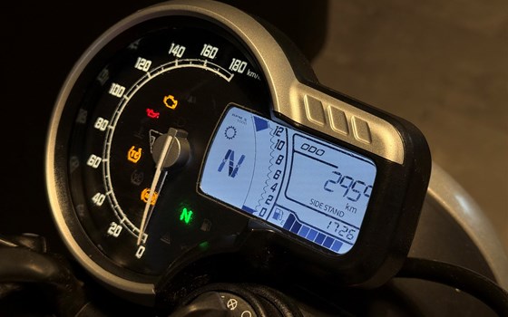 Gebrauchtmotorrad Triumph Speed 400 - Bild 5