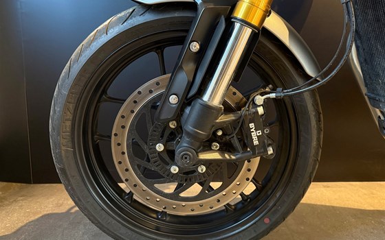 Gebrauchtmotorrad Triumph Speed 400 - Bild 7