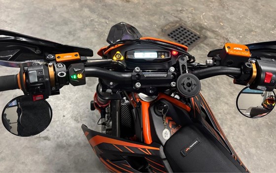 Gebrauchtmotorrad KTM 690 SMC R - Bild 7
