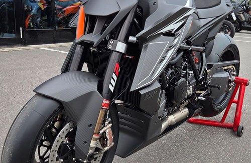 Neumotorrad KTM 1390 SUPER DUKE RR TRACK