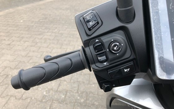 Gebrauchtmotorrad Honda CUV e: - Bild 19
