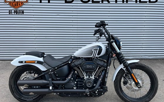 Gebrauchtmotorrad Harley-Davidson Softail Street Bob 114 FXBBS - Bild 1