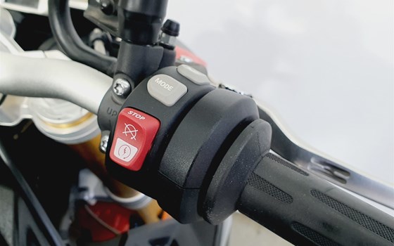 Gebrauchtmotorrad BMW S 1000 R - Bild 11